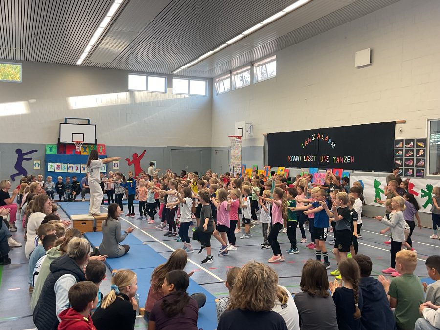 Tanzwoche an der Grundschule Borsumer Kaspel